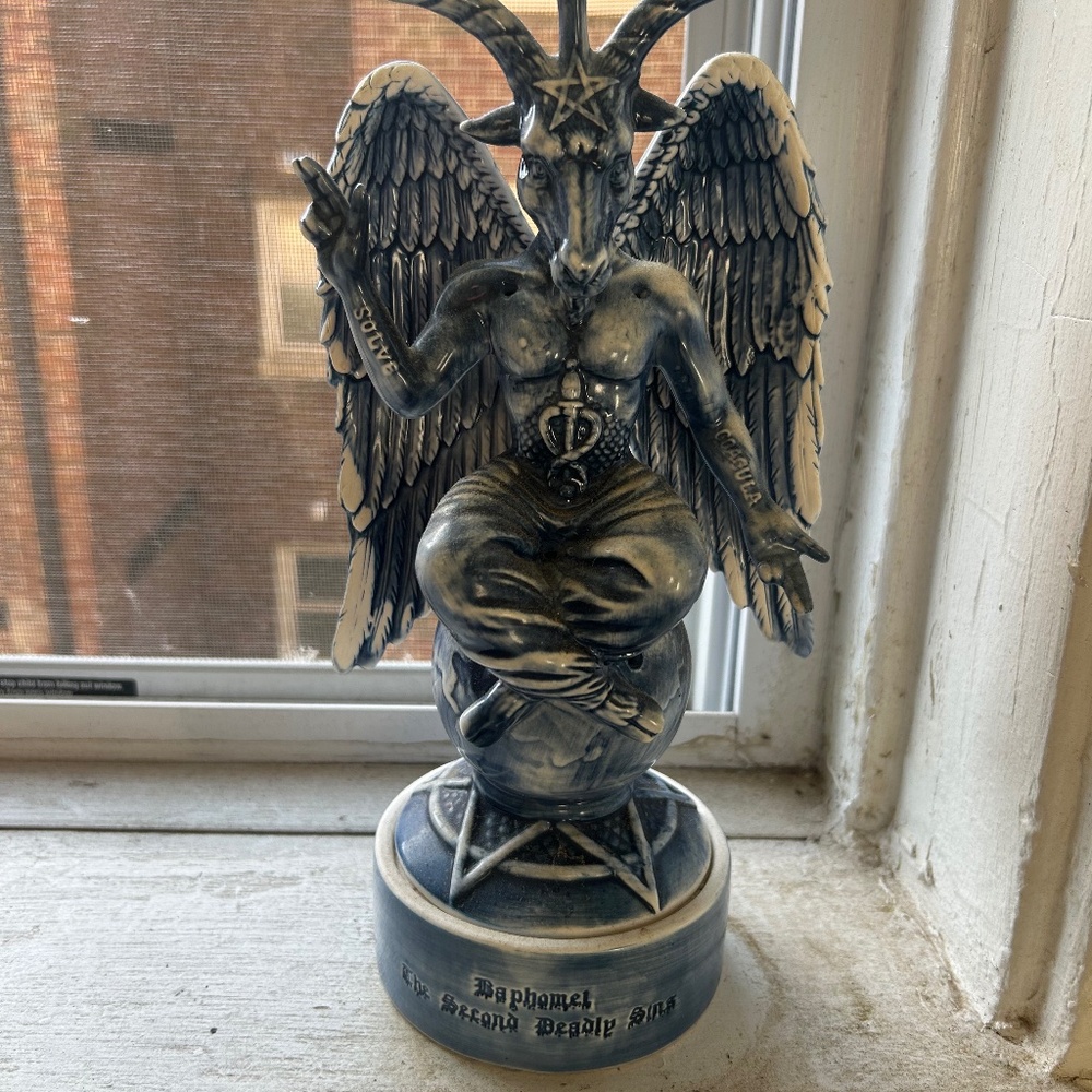 Yeenjoy baphomet incense chamber.